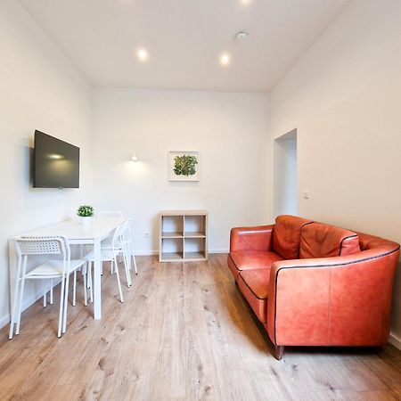 Raj Living - 1 Or 3 Room Apartments - 20 Min Messe Dus And Old Town Dus Düsseldorf Esterno foto