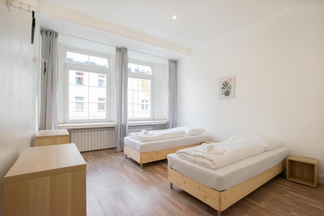 Raj Living - 1 Or 3 Room Apartments - 20 Min Messe Dus And Old Town Dus Düsseldorf Esterno foto