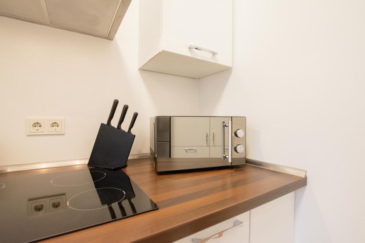 Raj Living - 1 Or 3 Room Apartments - 20 Min Messe Dus And Old Town Dus Düsseldorf Esterno foto