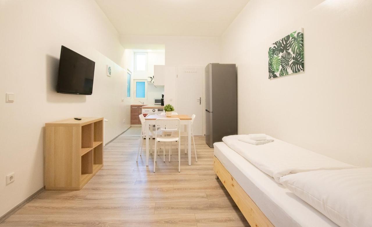 Raj Living - 1 Or 3 Room Apartments - 20 Min Messe Dus And Old Town Dus Düsseldorf Esterno foto