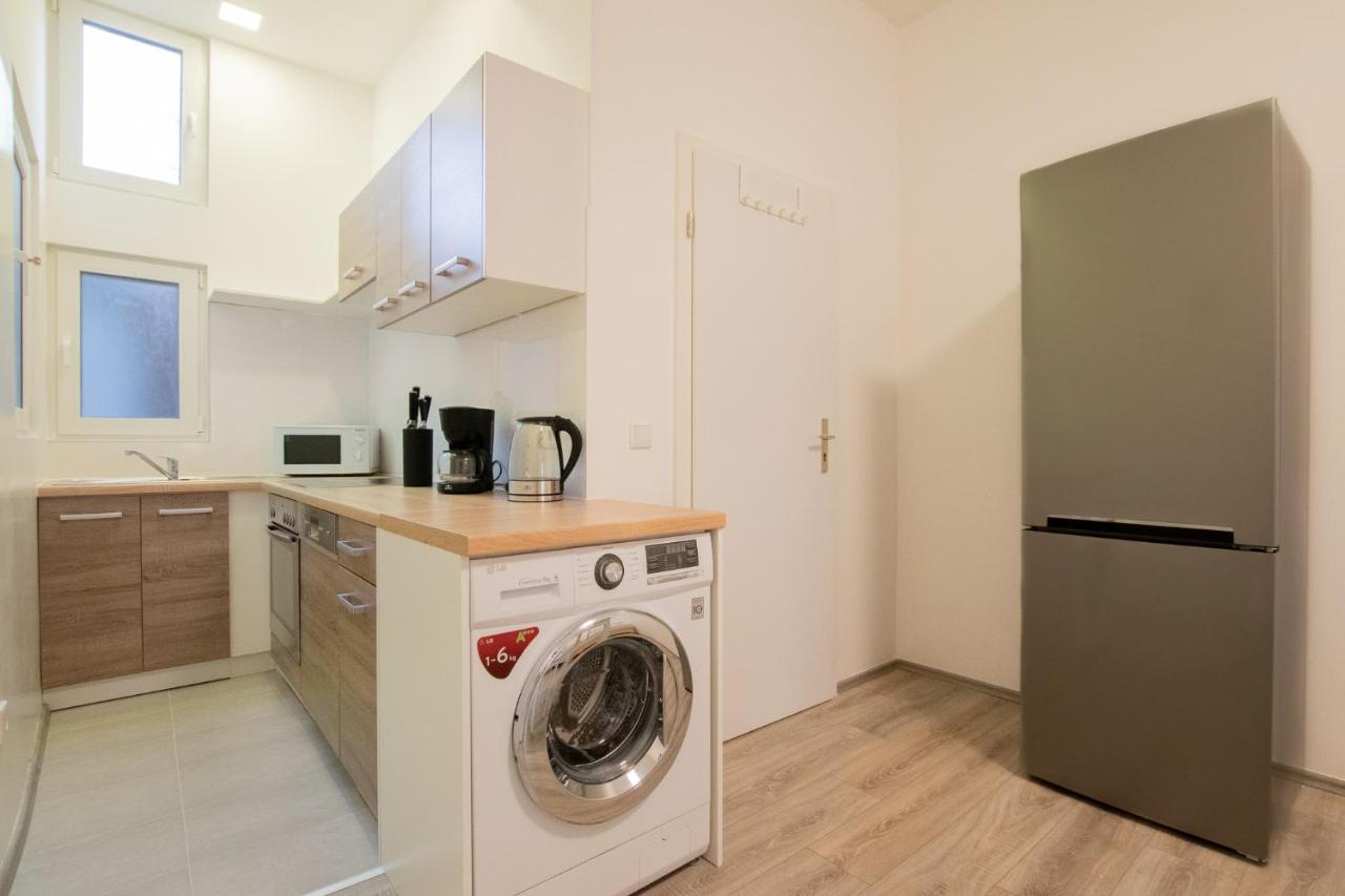 Raj Living - 1 Or 3 Room Apartments - 20 Min Messe Dus And Old Town Dus Düsseldorf Esterno foto