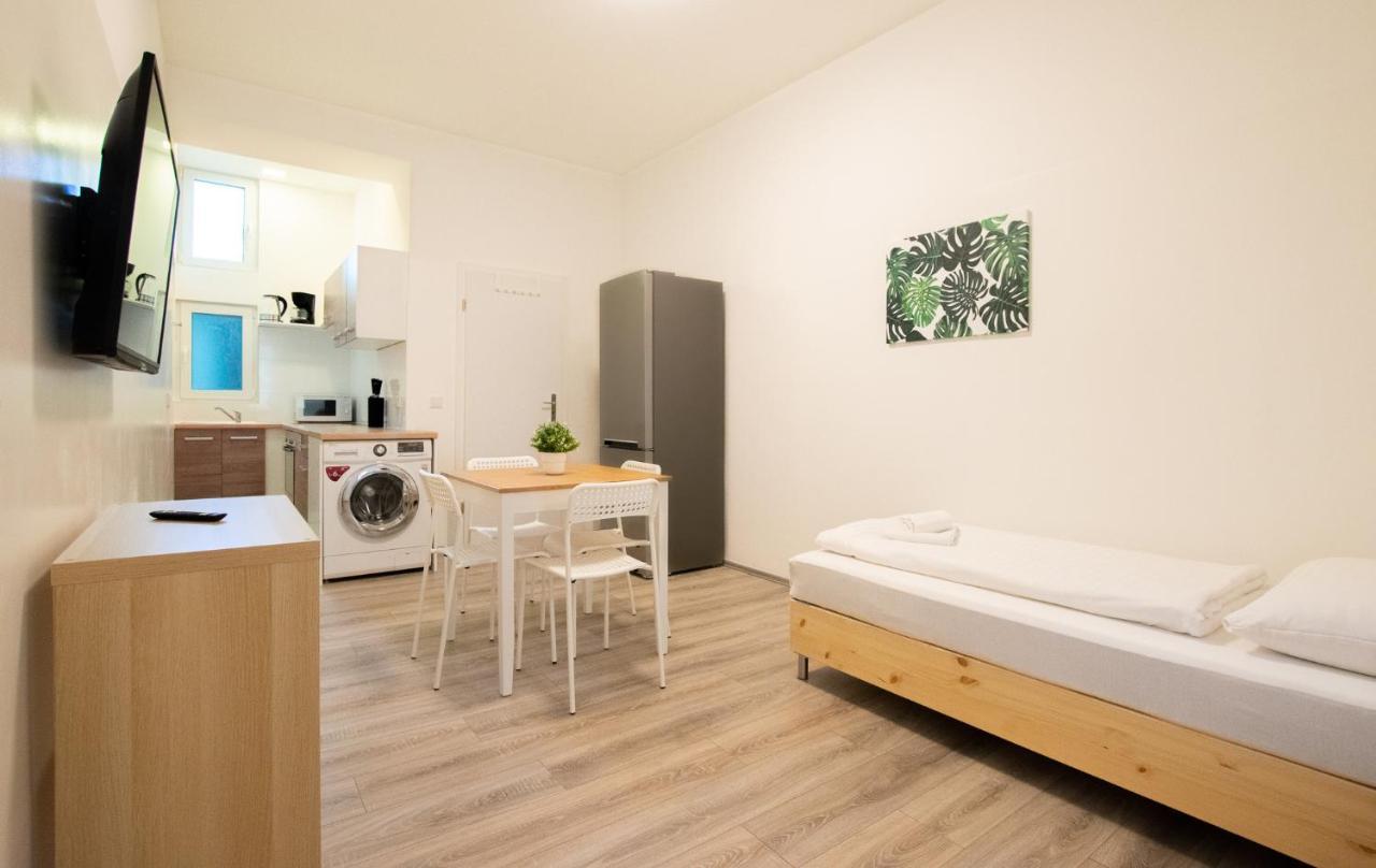 Raj Living - 1 Or 3 Room Apartments - 20 Min Messe Dus And Old Town Dus Düsseldorf Esterno foto