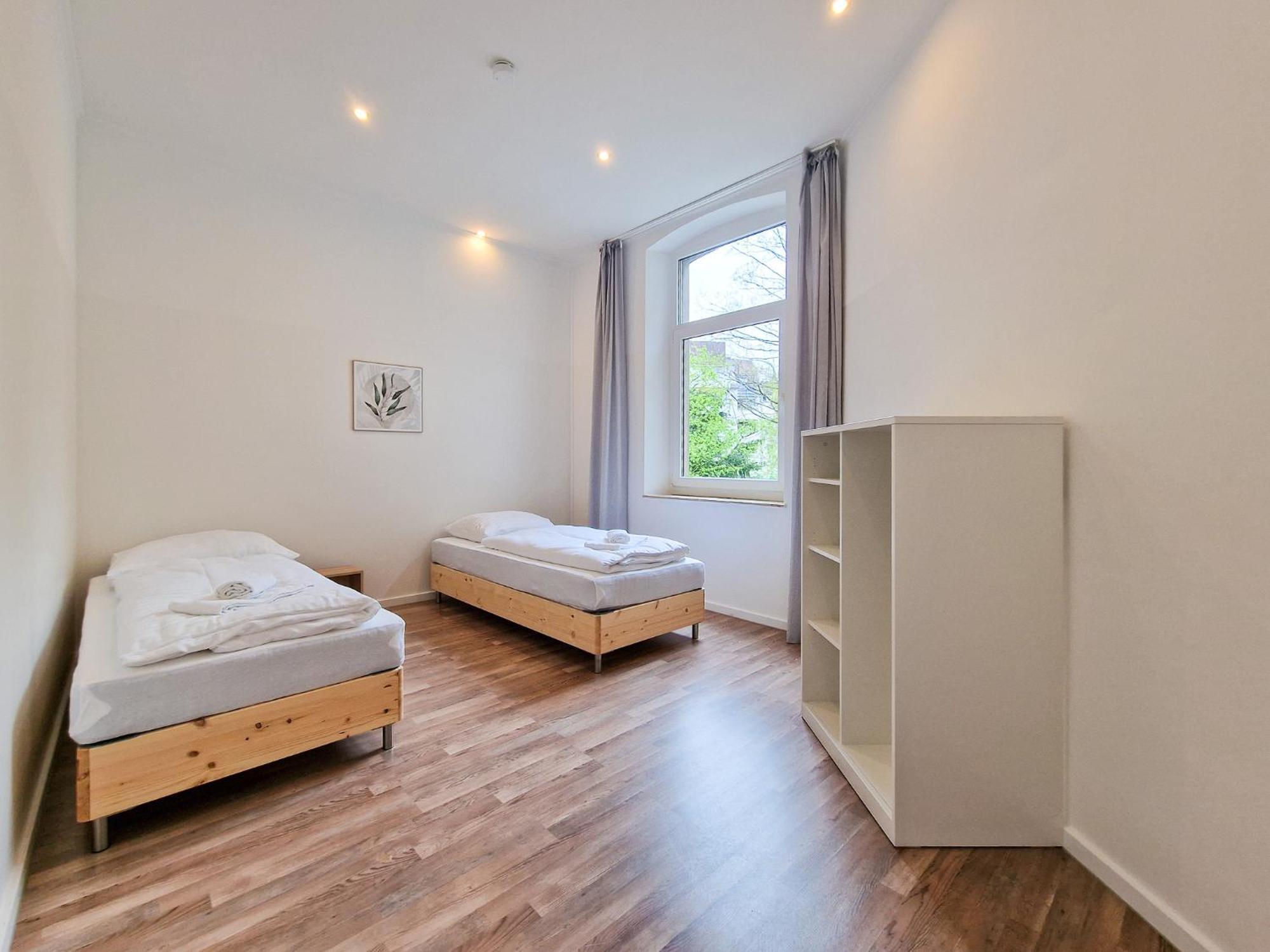 Raj Living - 1 Or 3 Room Apartments - 20 Min Messe Dus And Old Town Dus Düsseldorf Esterno foto